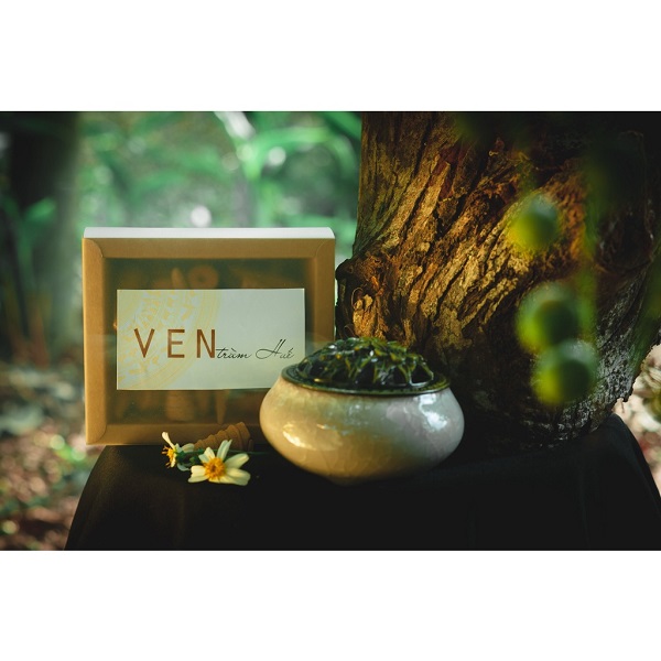 Lư xông trầm bằng men rạn nhà Ven có kèm lót đế