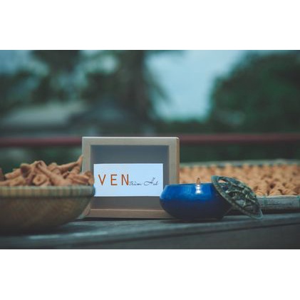 Lư xông trầm bằng men rạn nhà Ven có kèm lót đế