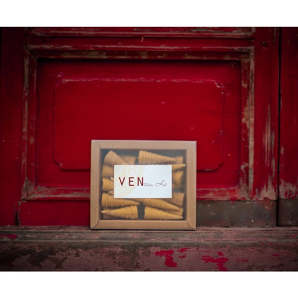 Bộ nhang trầm Huế xông nhà hương thơm nhẹ, an yên [1 hộp trầm 35 viên, 1 ốp nhang 38cm]