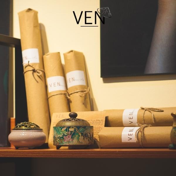 Hương trầm gốc Huế thơm, cúng gia tiên, thiện định Bình An Tài Lộc 38cm