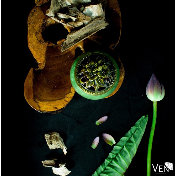 Giác trầm hương sạch (trầm hương miếng) 100gr Nhà Ven, xông nhà, shop, bàn thờ Thần Tài Thổ Địa mùi thơm, không cay mắt