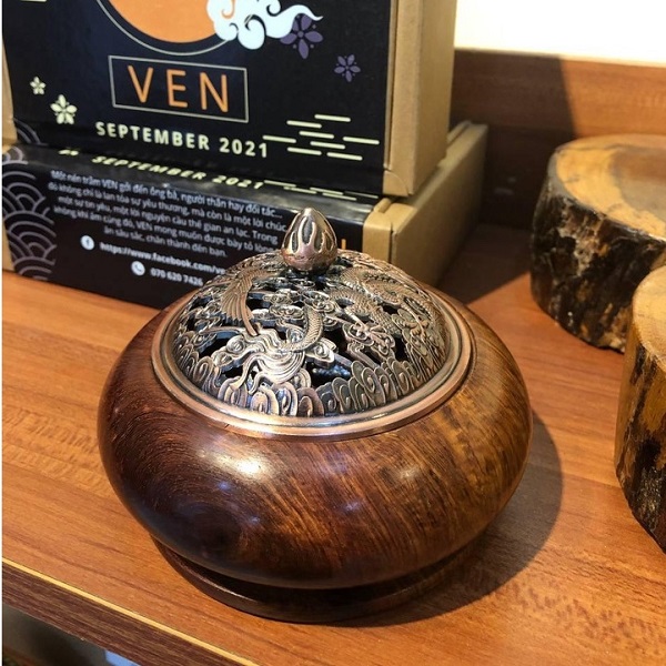Lư xông trầm gỗ hương Nhà Ven nắp khắc hình Rồng tinh xảo kèm lót bông chống cháy