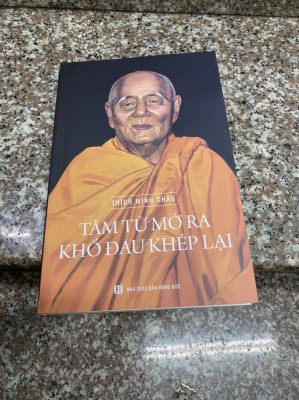 Tâm từ mở ra khổ đau khép lại