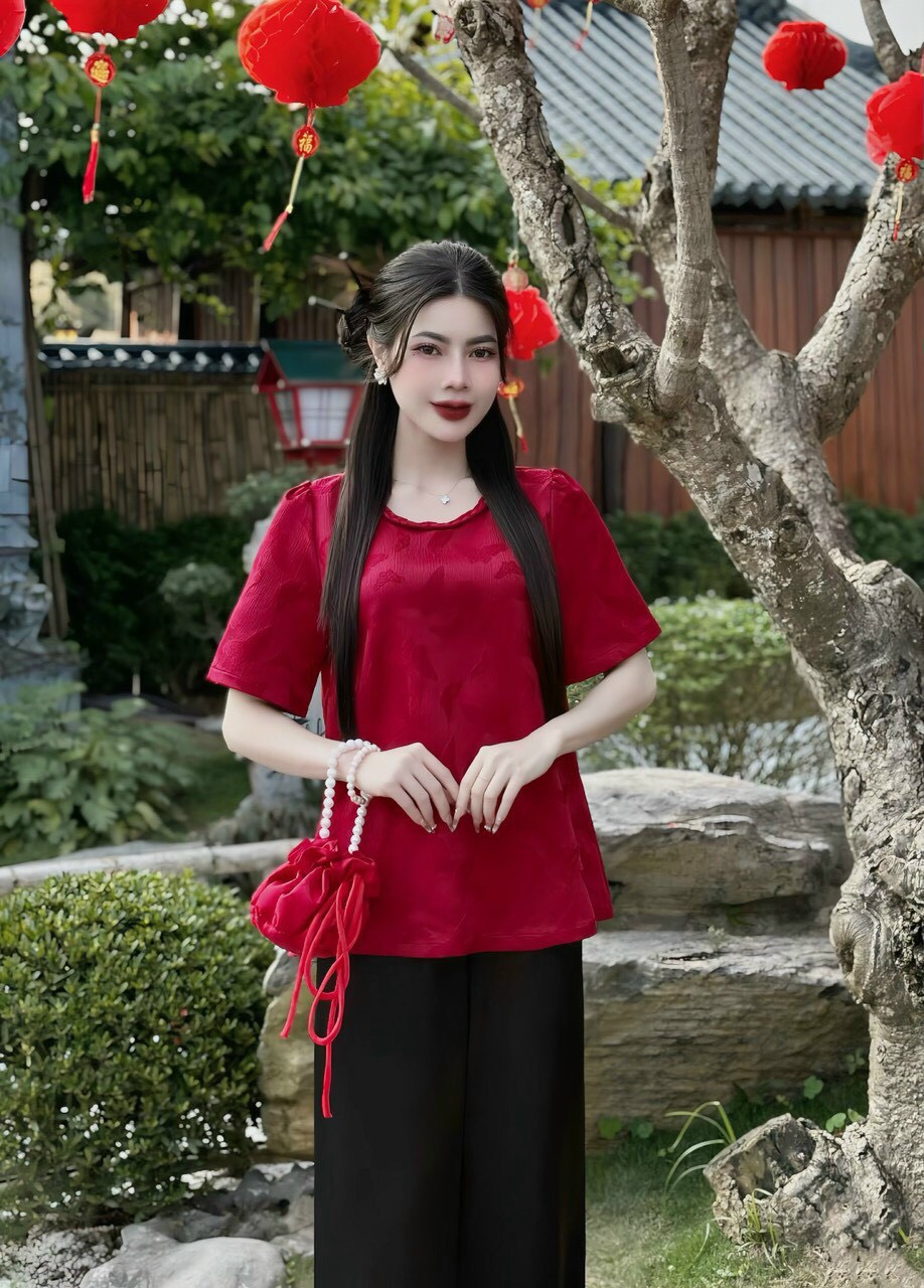 Đồ lam với thiết kế cổ bím